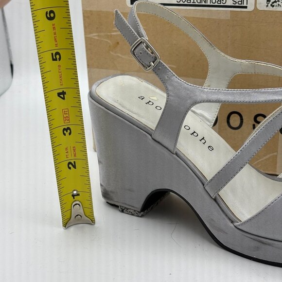 Vintage Apostrophe Heels Metallic Silver Open Toe Sandals Block Buckle 1990s 6.5 - Picture 5 of 8